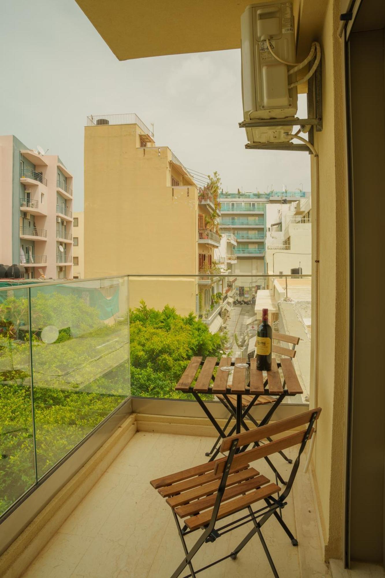 Notos Boutique Apartments Heraklion  Bagian luar foto